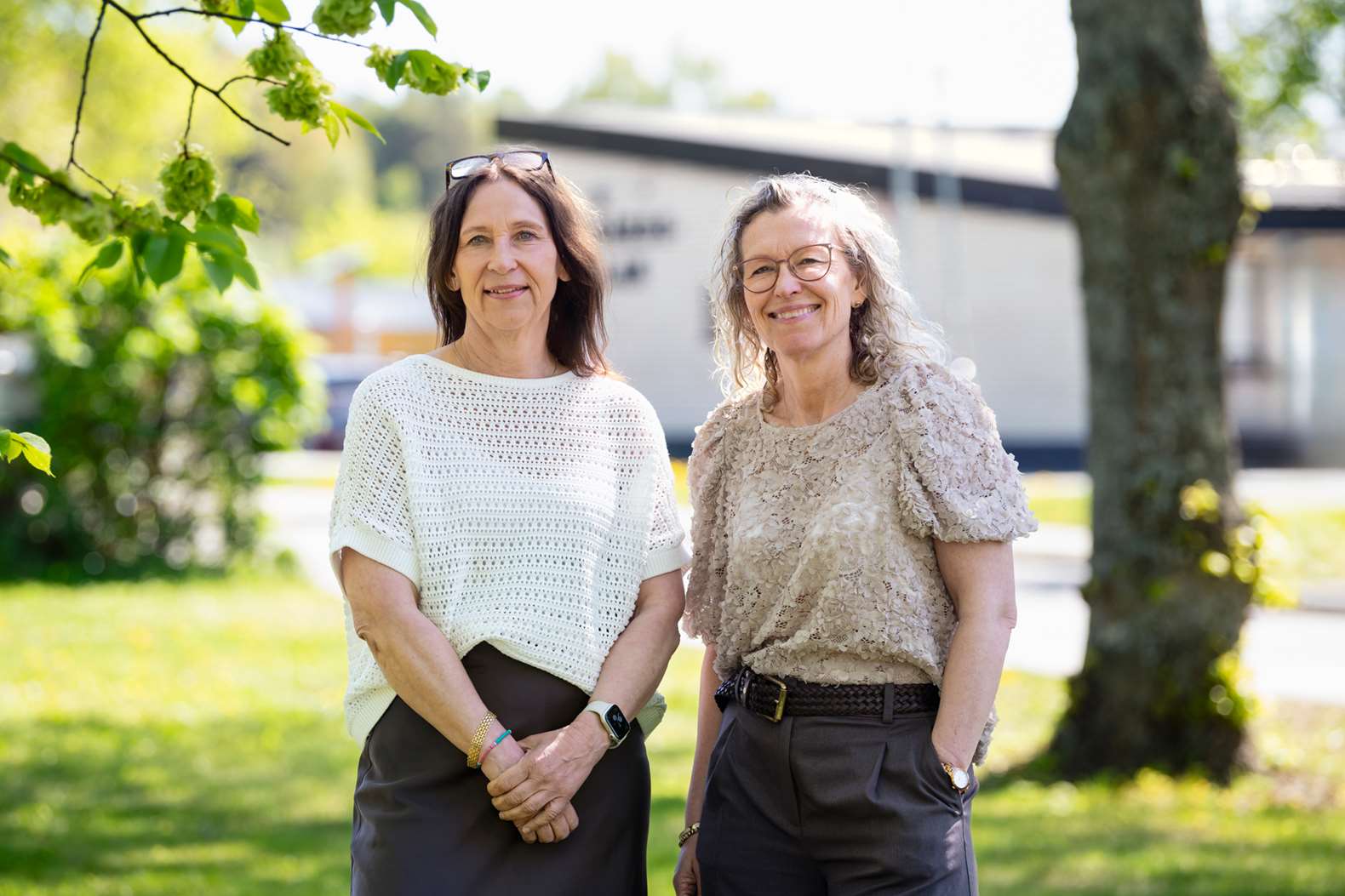 Två skolledare i porträttbild